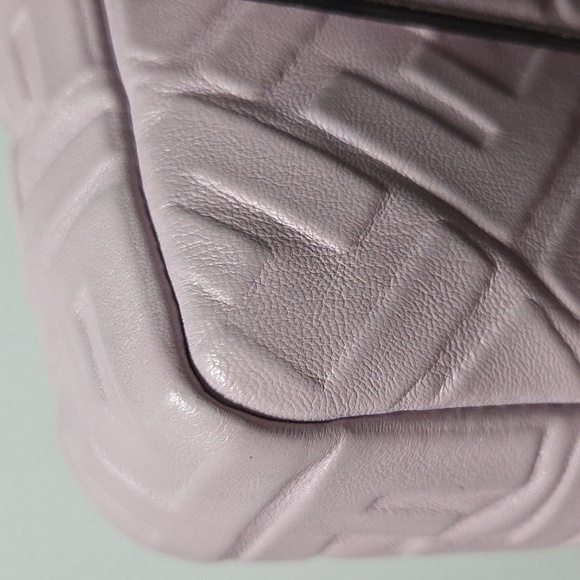 Fendi Lavender Baguette Shoulder Bag - Picture 13 of 14